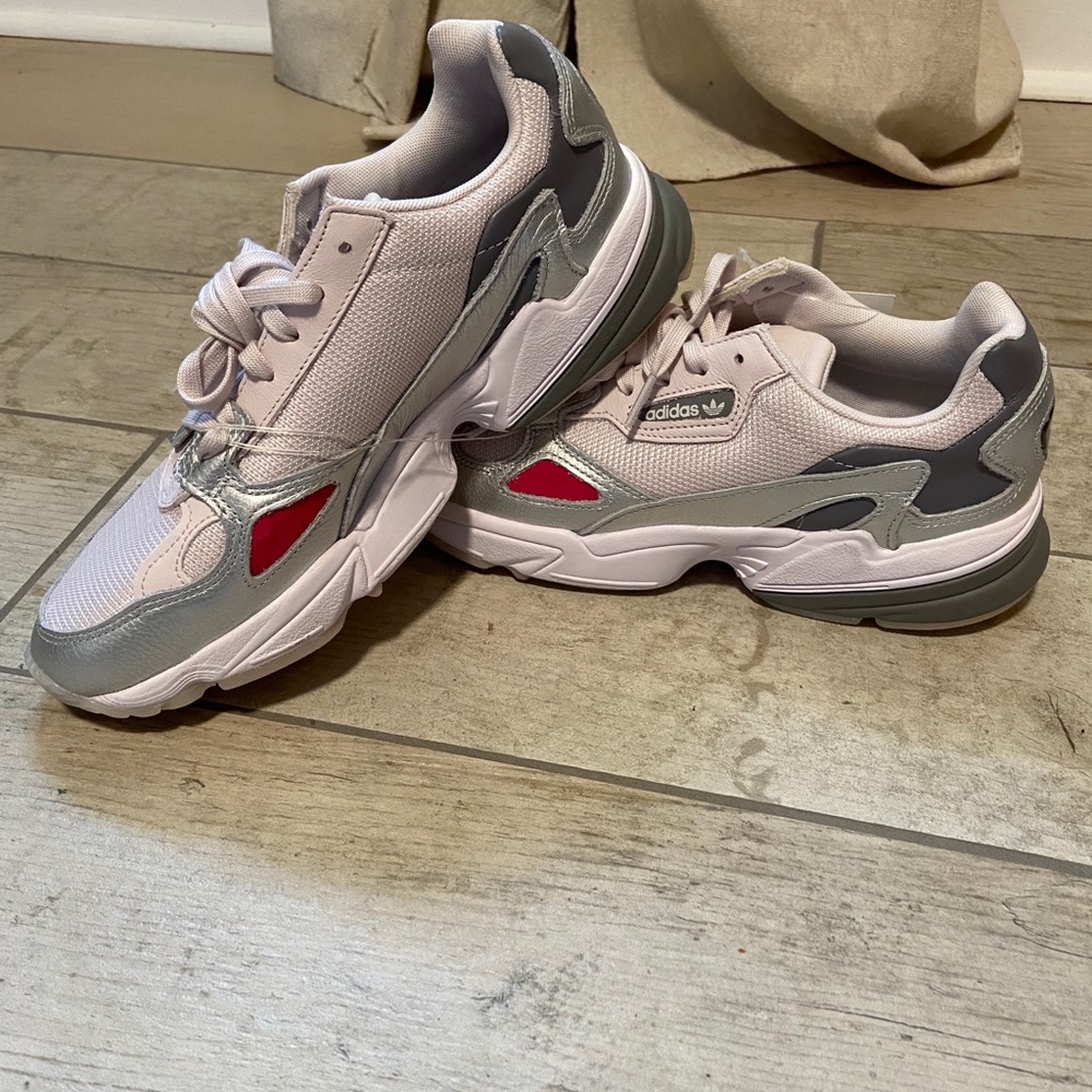 NWT! Adidas Falcon Orchid/Silver Size 8